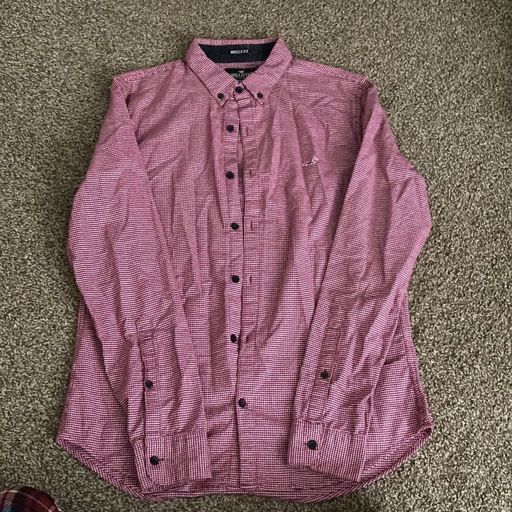Muscle Fit Button Down Long Sleeve